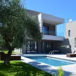 Aguacate Meliti With Heated Private Swimming Pool