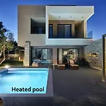 فيلة Aguacate Meliti With Heated Private Swimming Pool