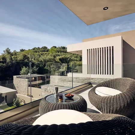 Aguacate Meliti With Heated Private Swimming Pool ヴィラ チィリヴィ